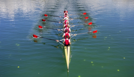 Rowing course organised at Lake Cormoranche leisure centre in Ain